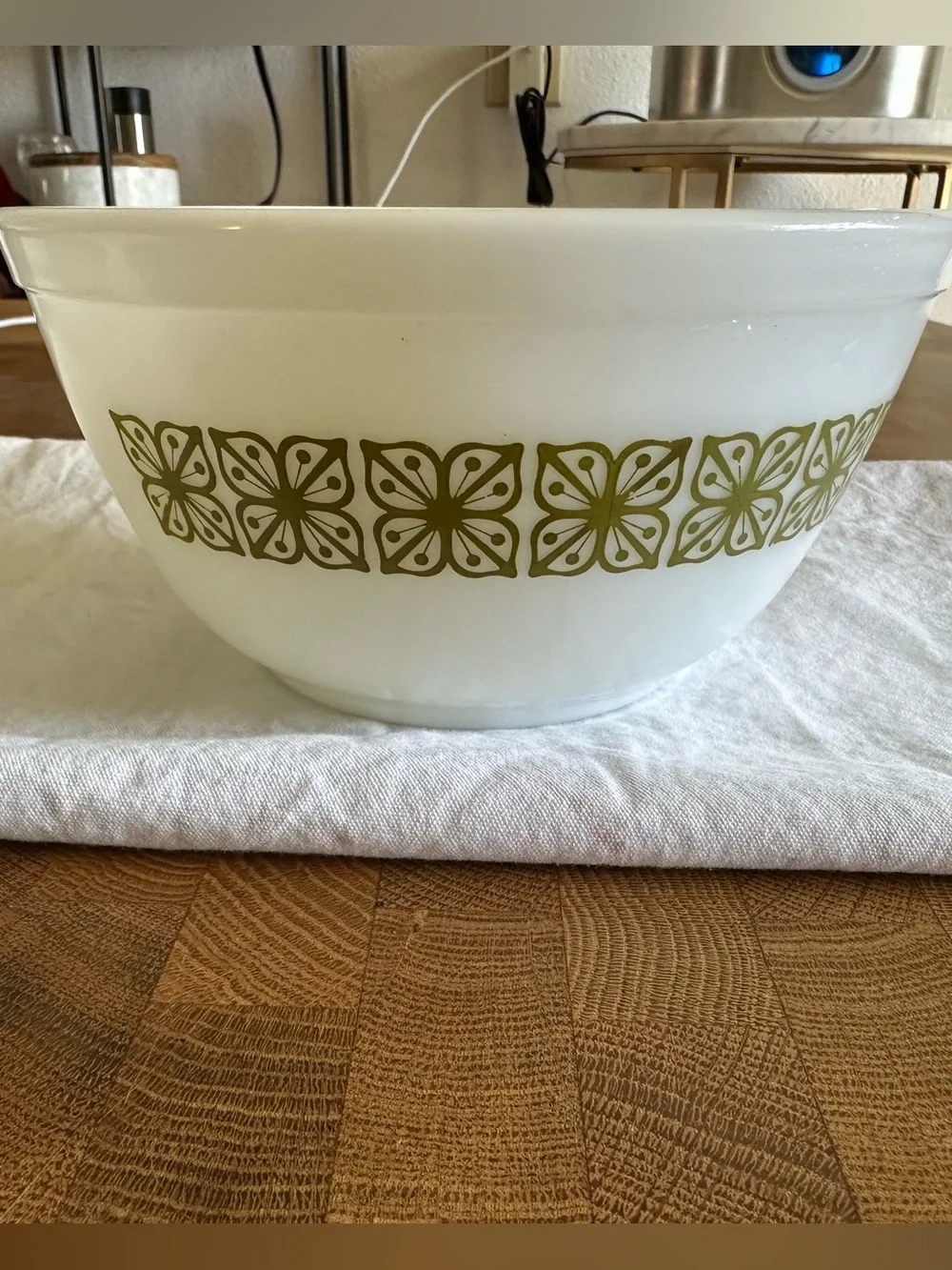 Vintage Pyrex Verde Green Square Flowers 1 1/2 Quart Mixing Nesting Bowl 402